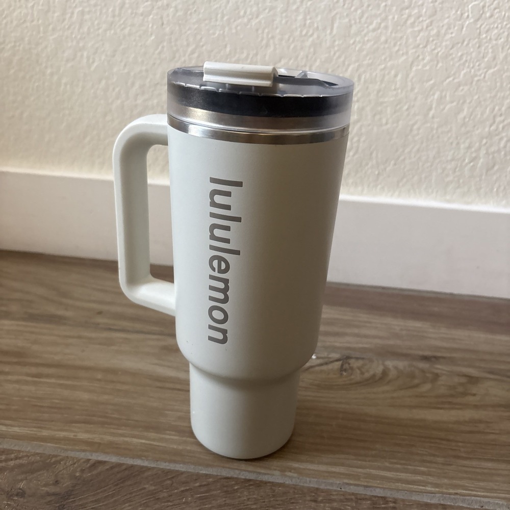 Lululemon 40oz Insulated Tumbler Cream Travel Mug‎ Handle Cup - No Straw